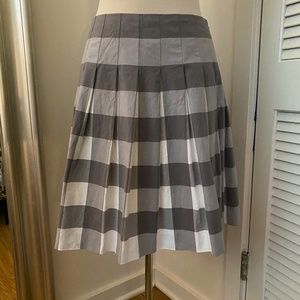 Liz Claiborne Gray and White Plaid Pleated Skirt